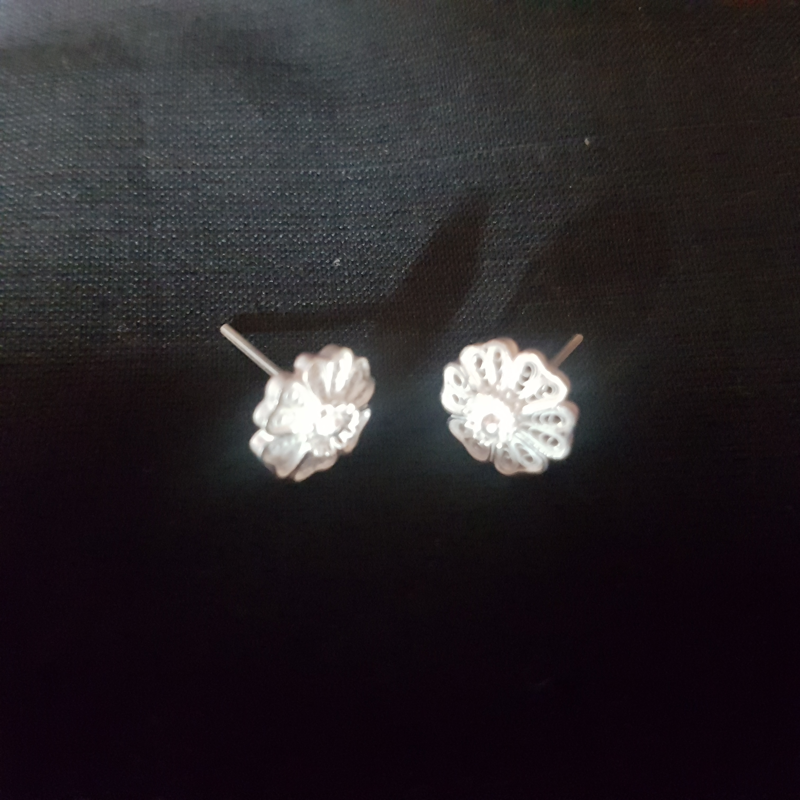Silver Filigree Tops on Arteastic SJ-973a